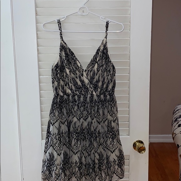 Alice and Olivia Surplice Scalloped Hem Dress - Picture 3 of 9